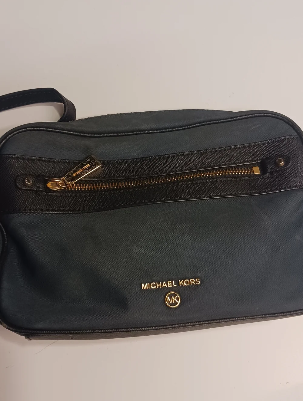 Michael Kors Navy and Black Crossbody Camera Bag - Picture 2 of 7